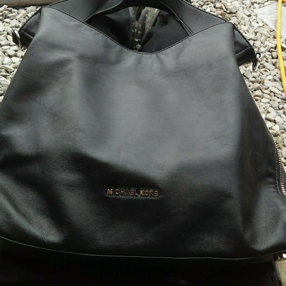 Michael Kors Purse - Picture 4 of 4